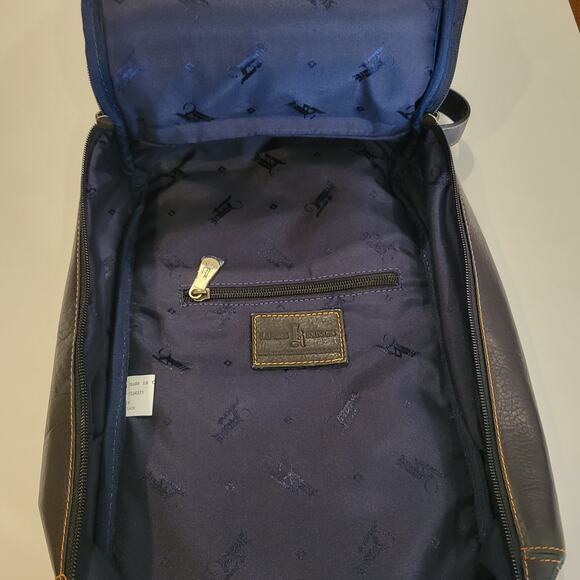 Links & Kings Black Leather Golf Shoe Bag with Shin Invitaional logo on front - Picture 8 of 12